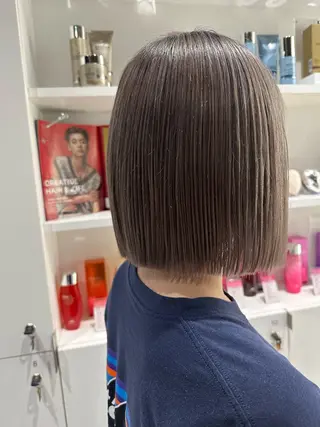 カラー AIKA🤍 カットモデル募集🫧のヘアスタイル