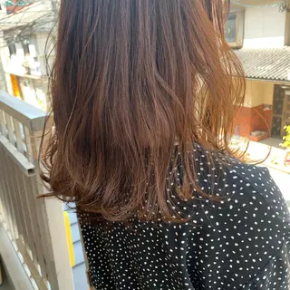 ミディアム MARU レイヤー/パーマのヘアスタイル