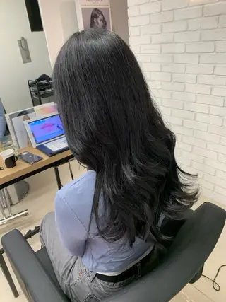 ロング Rosa by  artina横浜店所属・💖クボ モモ💖のヘアスタイル