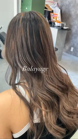 セミロング ARARE HAIR みゆきのヘアスタイル