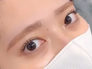 マツエク・マツパ 新保 愛玖の眉毛・アイブロウイメージ