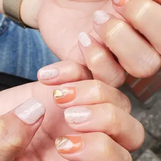 ネイル MOM 原宿店所属・MoM マムネイル原宿のネイルデザイン