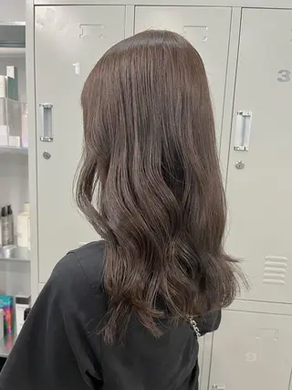 ロング ブリーチなしカラー ダブルカラーエクステのヘアスタイル