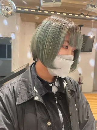 セミロング カラー 艶ハイトーン👑♡ NATSUKIのヘアスタイル