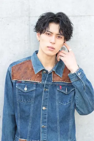 ミディアム パーマ メンズ 🔥メンズ特化🔥 藍斗のヘアスタイル