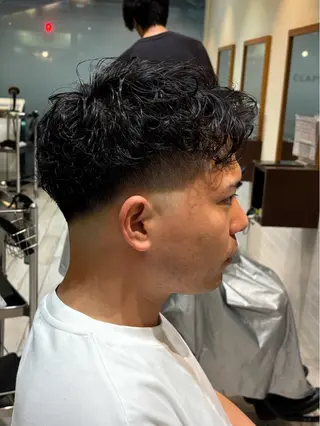 ショート パーマ メンズ おもだか　がく /レディースカットのヘアスタイル