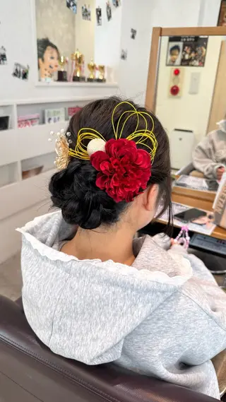 セミロング ヘアアレンジ ハイトーン/ダブル カラー/あやかのヘアスタイル