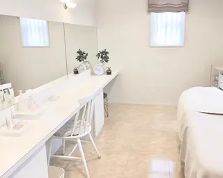 POLA La.saras所属・La.saras （ﾗ.ｻﾗｽ）のエステ・リラクイメージ