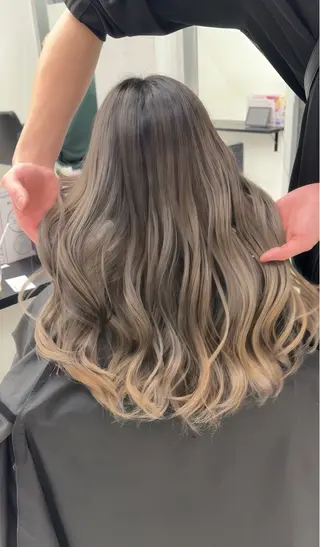 ロング カラー Rikuto/原宿 /バレイヤージュのヘアスタイル