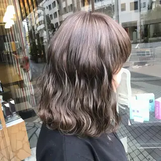 セミロング カラー MESSA Raffinato所属・岩永 知衣のヘアスタイル