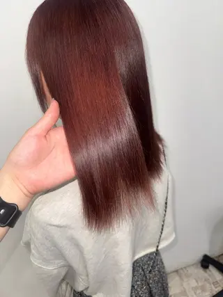 カラー 東 百音のヘアスタイル