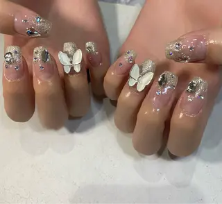 ネイル Tiara♛ティアラ 山口くるみのネイルデザイン