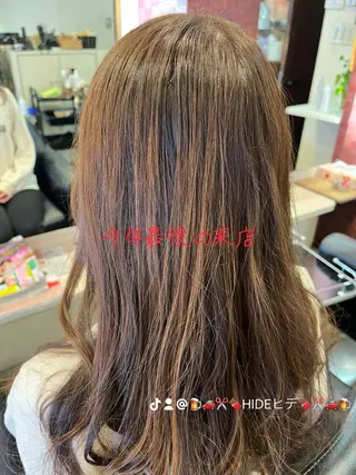 セミロング カラー エル美容室所属・織田 英之のヘアスタイル