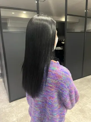 ロング カラー MIES amane(アマネ)のヘアスタイル