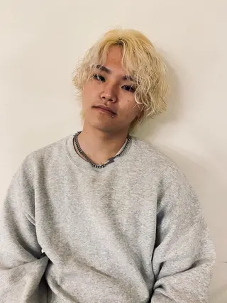 セミロング カラー 7Bridge所属・7Bridge 小西貫太のヘアスタイル
