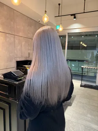ロング カラー 🎀ハイトーン・艶 カラー HANA🎀のヘアスタイル