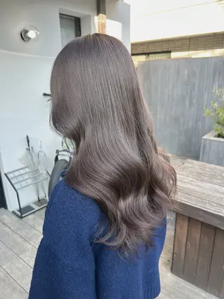 ロング 透明感グレージュ 田島晃汰のヘアスタイル