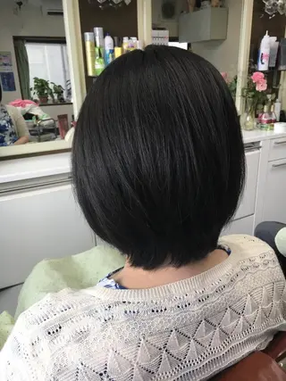 ショート ストウ ナナエのヘアスタイル