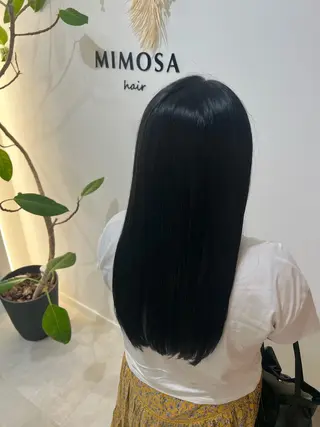 ロング 鈴木 彩香のヘアスタイル