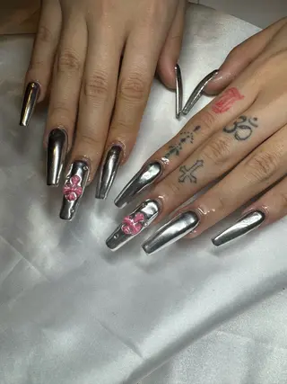 ネイル 濱岡 咲のネイルデザイン