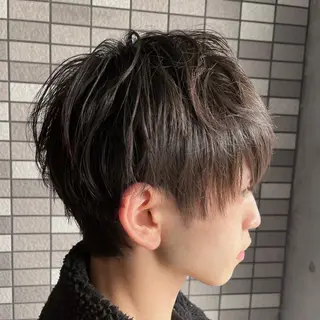 ショート Log(ログ)所属・Log 坂牛匠のヘアスタイル