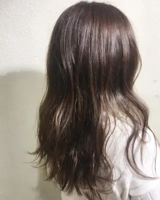 セミロング ヨナイ チヒロのヘアスタイル