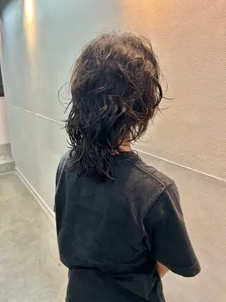 ミディアム パーマ LEB所属・下河 宗太のヘアスタイル