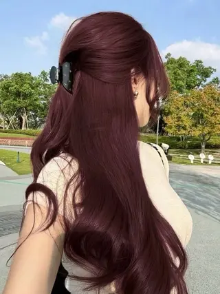 ロング カラー トレンド暖色ヘア🍒 miu🍒のヘアスタイル