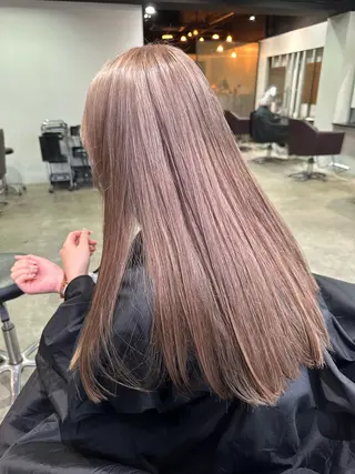 ロング カラー YEAU　PLUS所属・極上の艶髪 RINAのヘアスタイル
