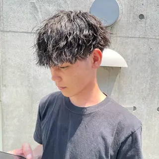 ショート パーマ ヘアアレンジ メンズ メンズパーマの達人 🌟川内絵人のヘアスタイル