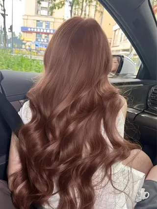 ロング カラー トレンド暖色ヘア🍒 miu🍒のヘアスタイル