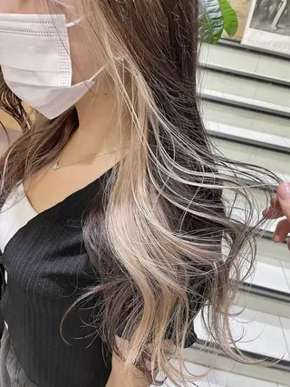 ミディアム カラー ヘアアレンジ ﾎｯﾄﾍﾟｯﾊﾟｰ に移行中【かな】のヘアスタイル