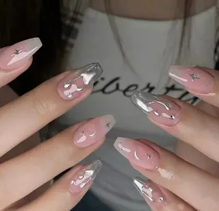 ネイル 相沢 さやかのネイルデザイン