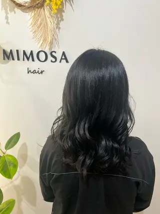 ミディアム 鈴木 彩香のヘアスタイル