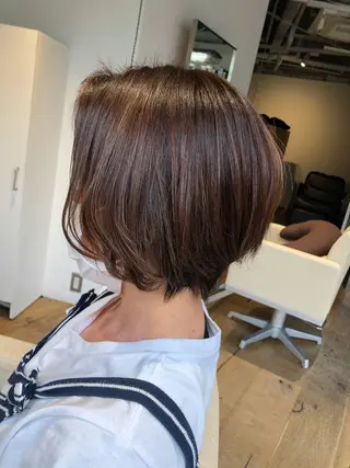 ショート ブリーチ毛矯正.髪質 改善.髪にドラマをのヘアスタイル