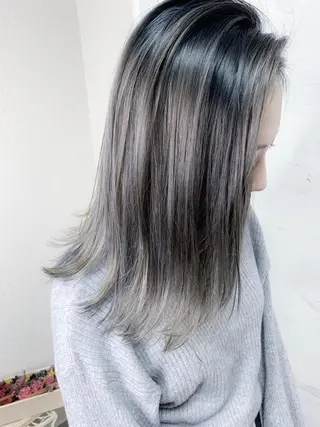 ミディアム カラー BOX mico.のヘアスタイル