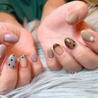 ネイル White lily所属・牧田 雅世のネイルデザイン
