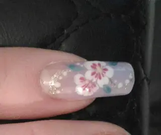 ネイル ARTスクールサロン お・タマゴのネイルデザイン