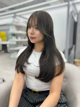 セミロング 韓国ネイル🤍 イワサキ　リコ🍒のネイルデザイン