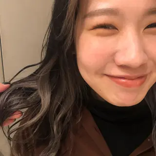 ミディアム 古屋 花織のヘアスタイル