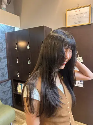 ロング 城山 歩のヘアスタイル