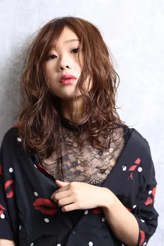 セミロング カラー vato マンツーマンサロンのヘアスタイル