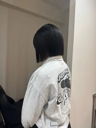 ショート カラー newi remi🖤のヘアスタイル