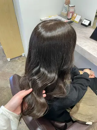 ミディアム 柳田 光のヘアスタイル