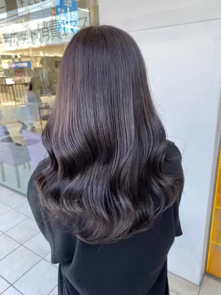 カラー 艶カラー🖤 れいな🖤のヘアスタイル