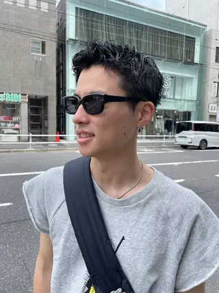 ショート メンズ 吉田一輝 外国人パーマのヘアスタイル