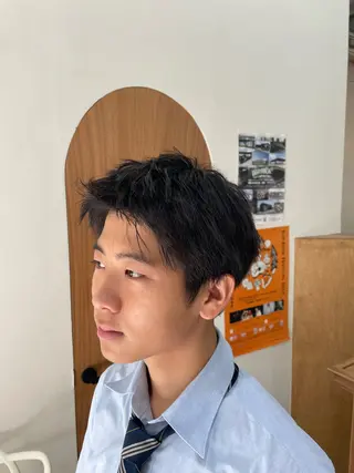 ショート メンズ 慎太朗メンズパーマ/ フェザー/スパイキーのヘアスタイル