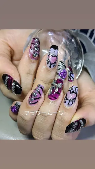 ネイル フラワー ムーンのネイルデザイン