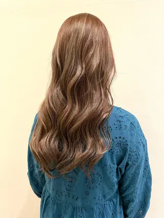 カラー 新谷 玲日のヘアスタイル