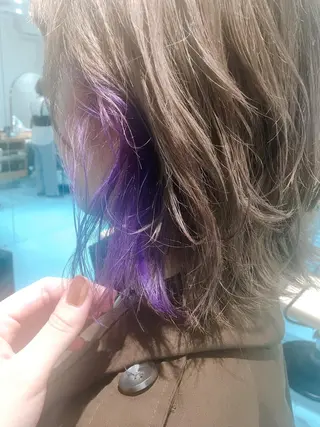 カラー nuu所属・💜ショート💜 ウルフ、ボブ二色亜美のヘアスタイル